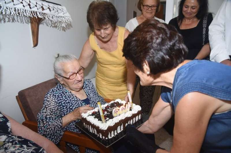 Долгожители Кипра: бабушка Мария из Айя-Напы отметила свое 100-летие