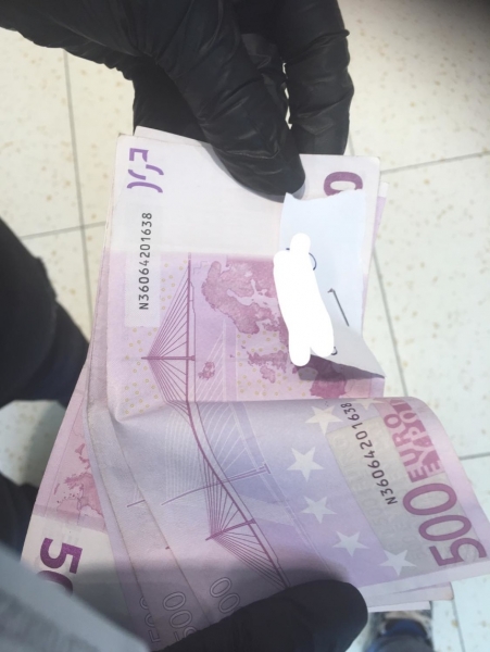 Житель Кипра нашел в супермаркете 2000 евро 